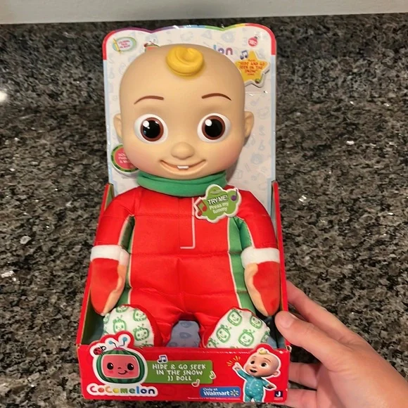 Host pic 🥳New Cocomelon Hide & Go Seek In Snow JJ Doll Sounds Music and Phrases - Picture 2 of 3